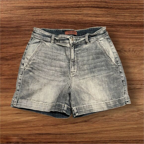 Judy Blue Light Acid Wash Denim Shorts Women Size Large - Picture 1 of 6